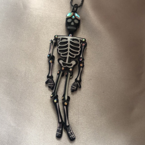 Betsey Johnson Hematite Tone Glow in The Dark Skeleton Pendant Necklace NWT - Picture 8 of 16